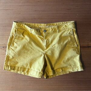GAP Girlfriend Five Inch Shorts